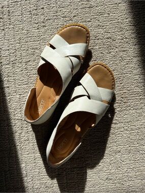Born Ithaca Cream White Leather Sandals
